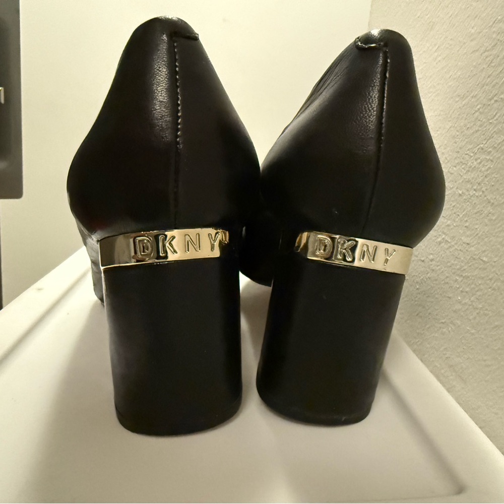 DKNY Black Block Heels with Pointed Toe Sz 8